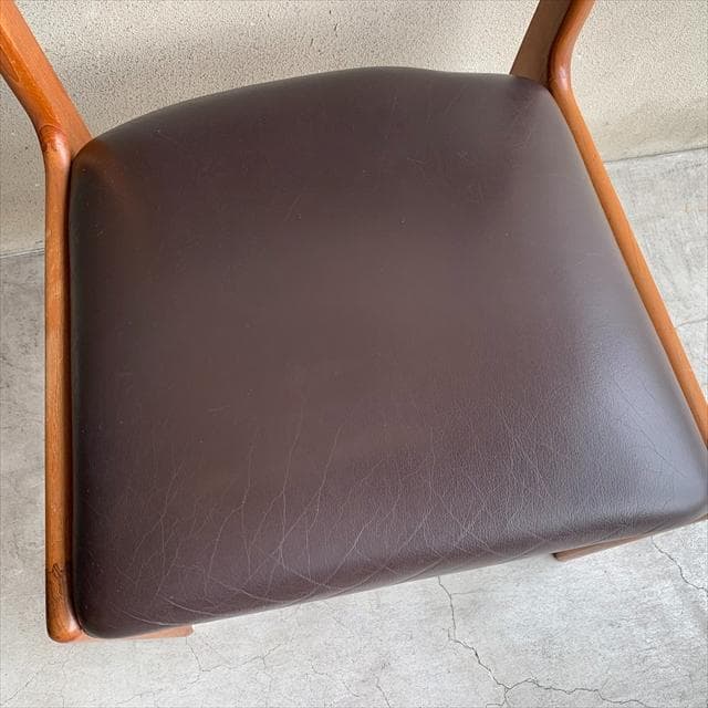 デンマークd-scanのヴィンテージチークフレームダイニングチェア