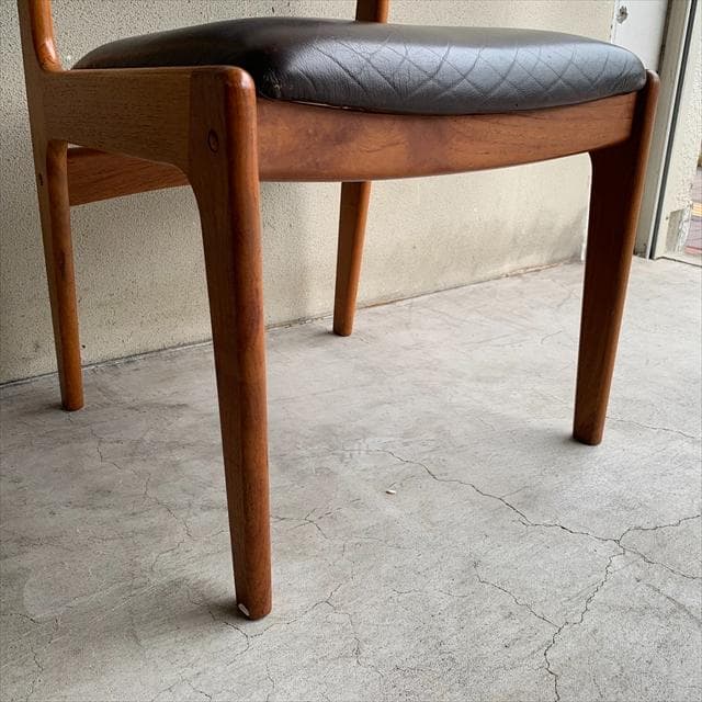 デンマークd-scanのヴィンテージチークフレームダイニングチェア