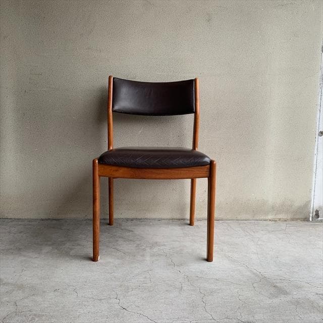 デンマークd-scanのヴィンテージチークフレームダイニングチェア