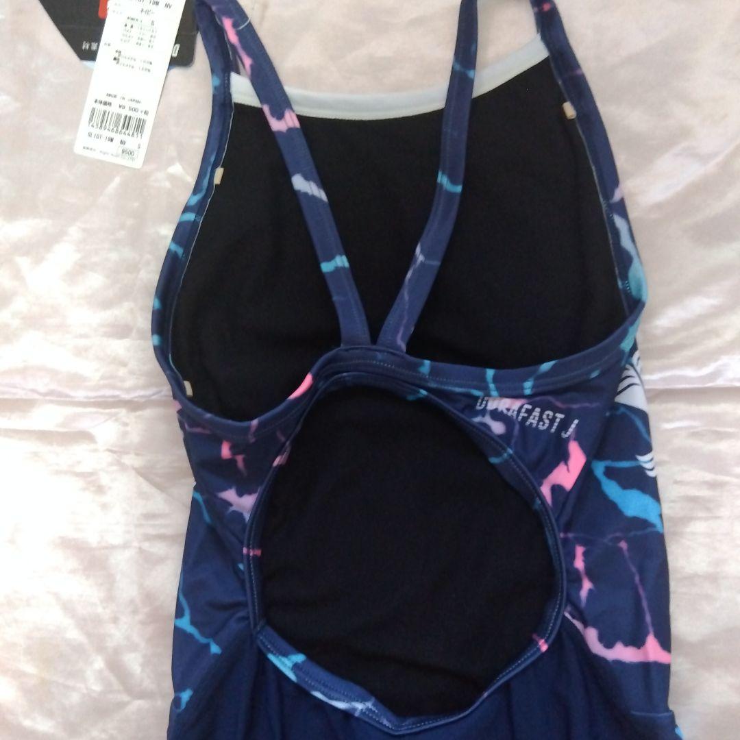 レディース　TYR　競泳水着 S 未使用.タグ付き！