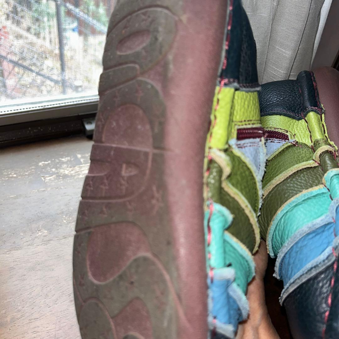 エスタシオンブーツ革のアップリッケ　グリーンとマルチカラー　Ｍ