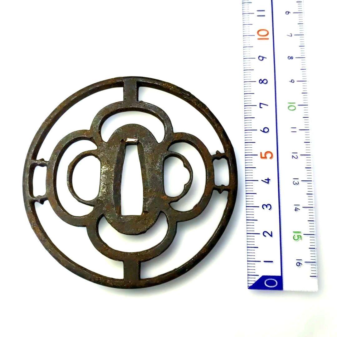c6 四方八方透鐔　雁透　赤坂？　鉄地