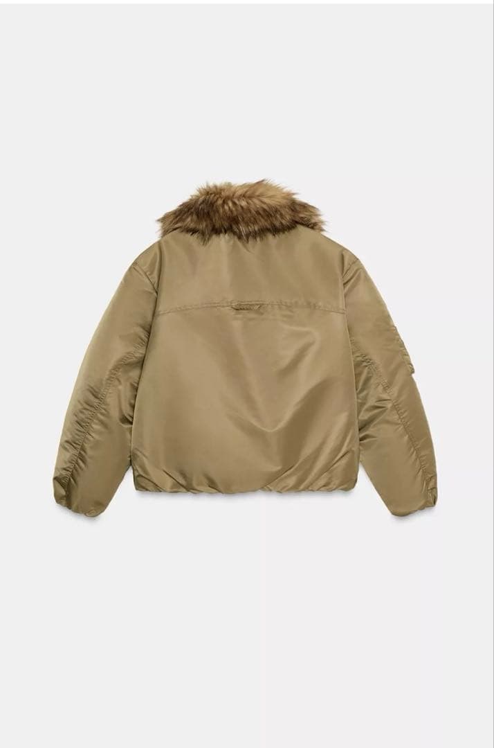 ZARA ザラ　フェイクファー襟ボンバージャケット