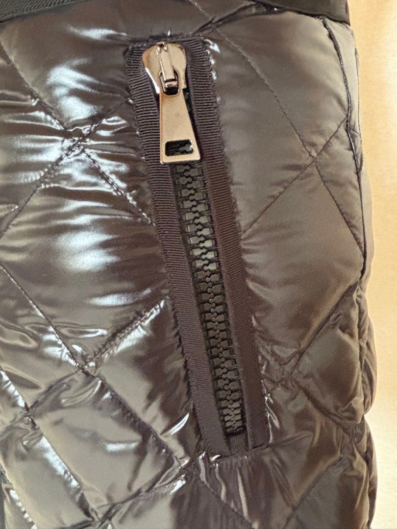 MONCLER :GONNAブラックダウン ミニスカート　サイズ「40」M相当