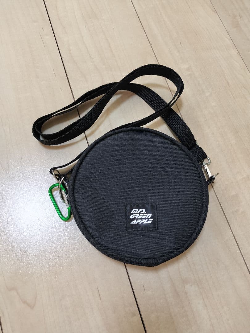 ミセスグリーンアップル　ポータブルCDプレイヤー・ヘッドフォンセット