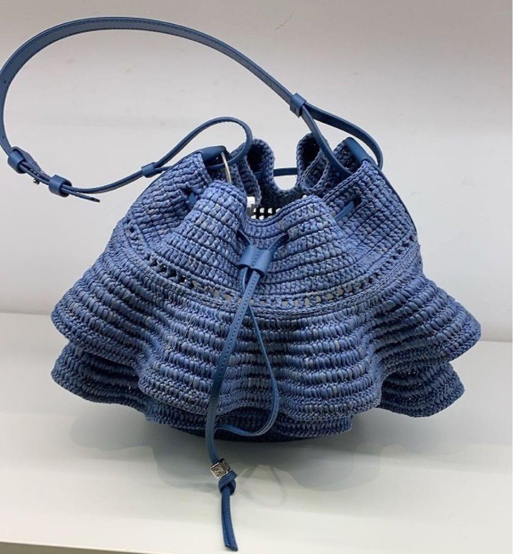 jasmine♡ 専用LOEWE ロエベ　ダイス　チャーム　シルバーカラー