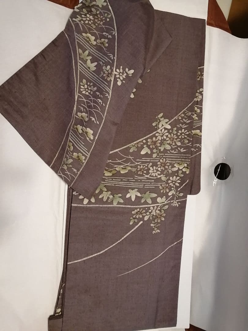 結城紬　ろうけつ染め　草花　着物　一つ紋　蔦紋
