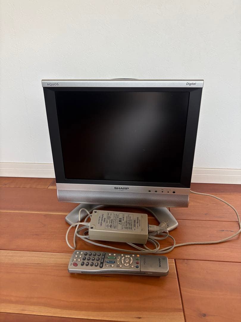 ●こうぴ●希少モデル！SHARP AQUOS デジタル液晶テレビ15型