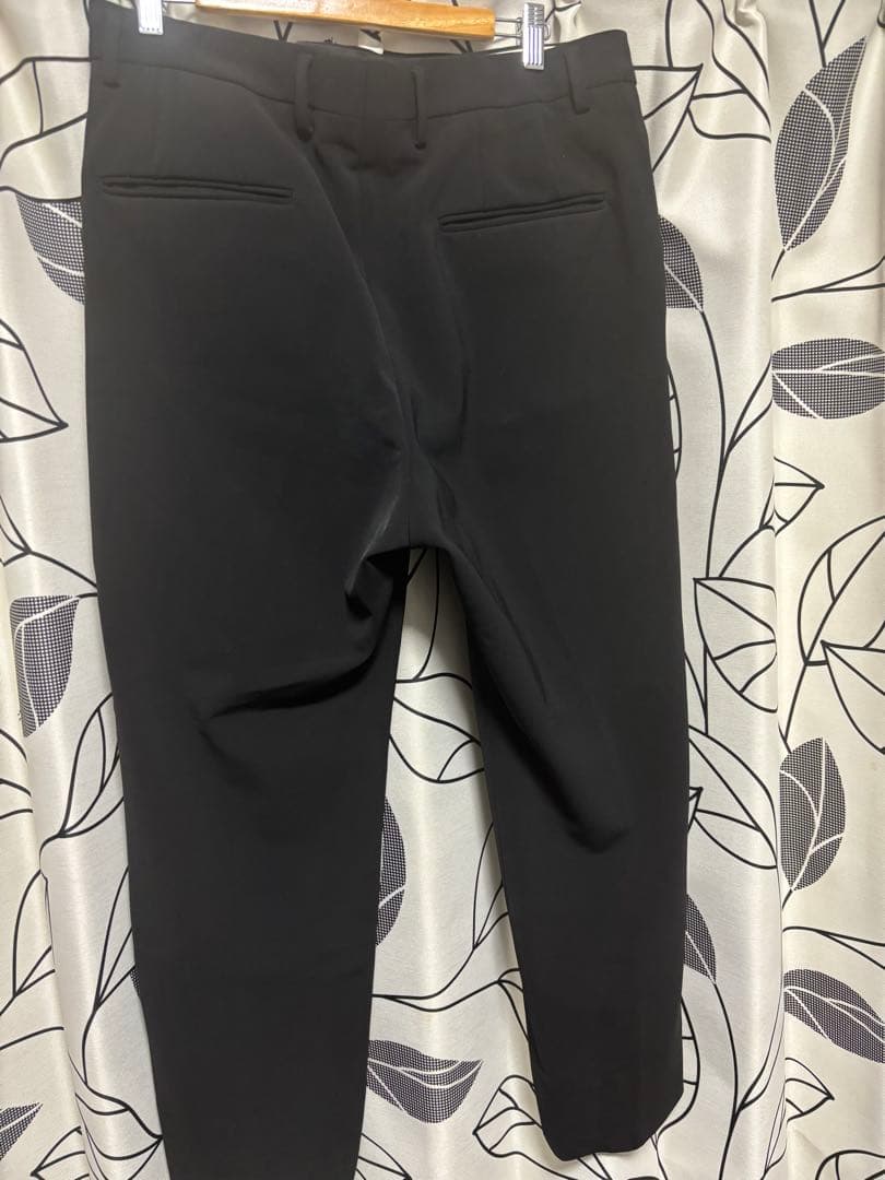 ブラック スラックス