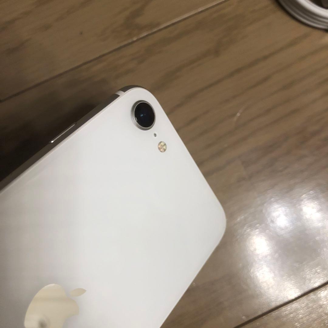 美品　iPhone SE 第2世代