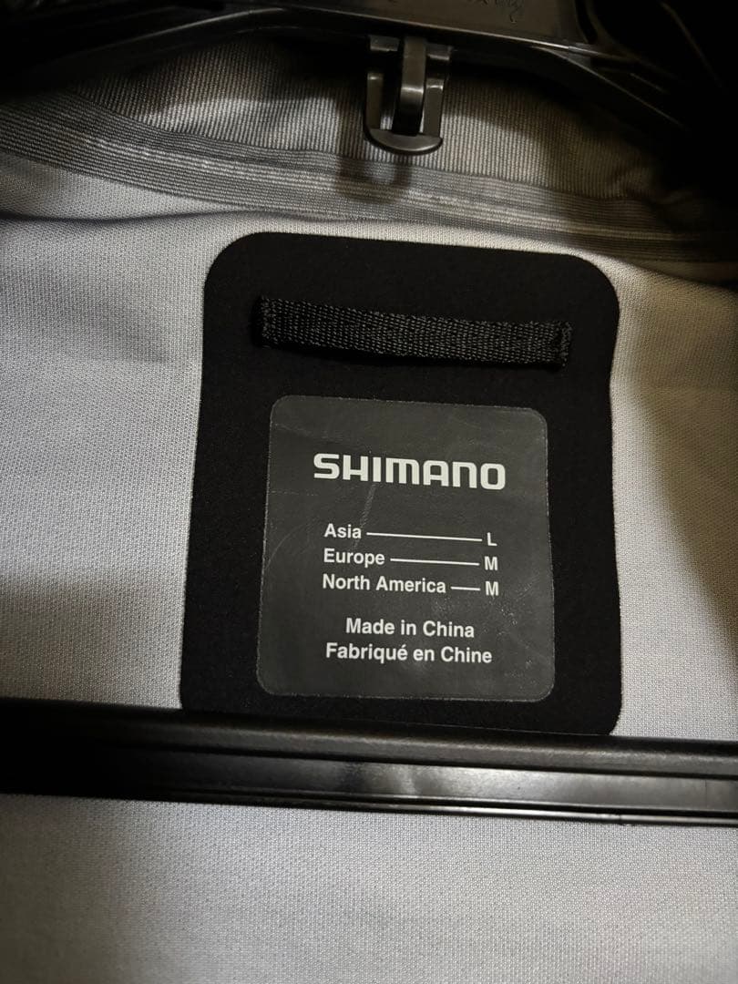 【新品未使用品】リミテッドプロ　ゴアテックスプロレインスーツ　サイズL