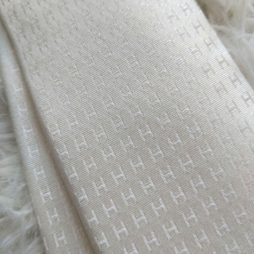 美品✨HERMES エルメス ネクタイ 　H柄 ファソネ 　白　アイボリー箱付
