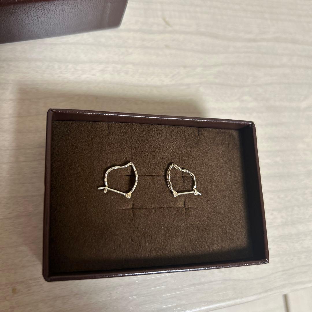 agete K10WG シャンパンゴールド　透かしフープピアス　アガット