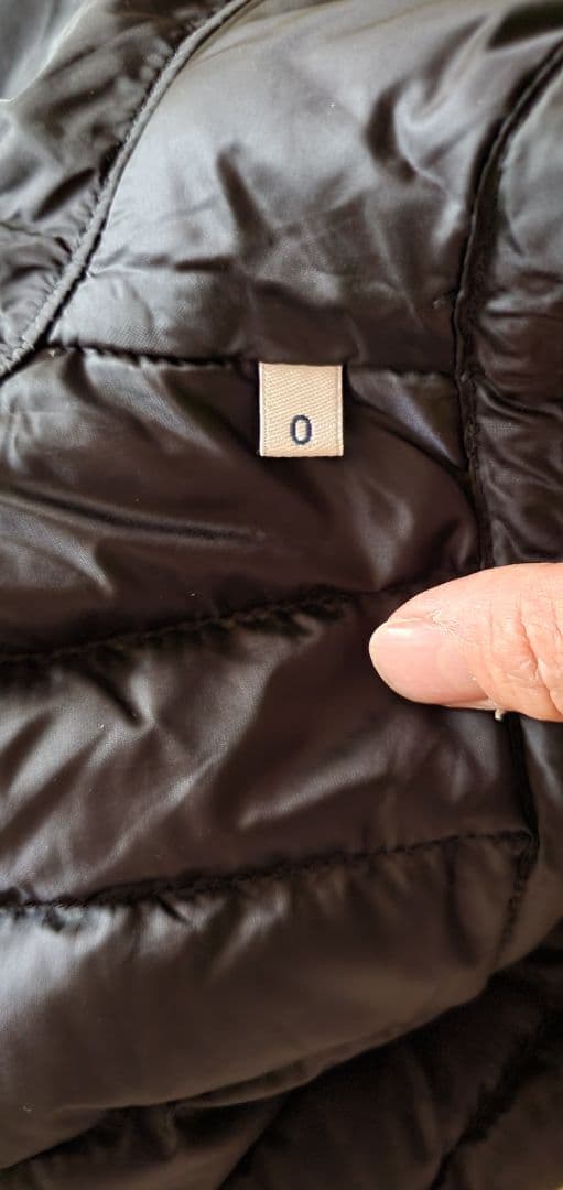 【断捨離中さん専用】【美品】モンクレールLUCILAダウンベスト