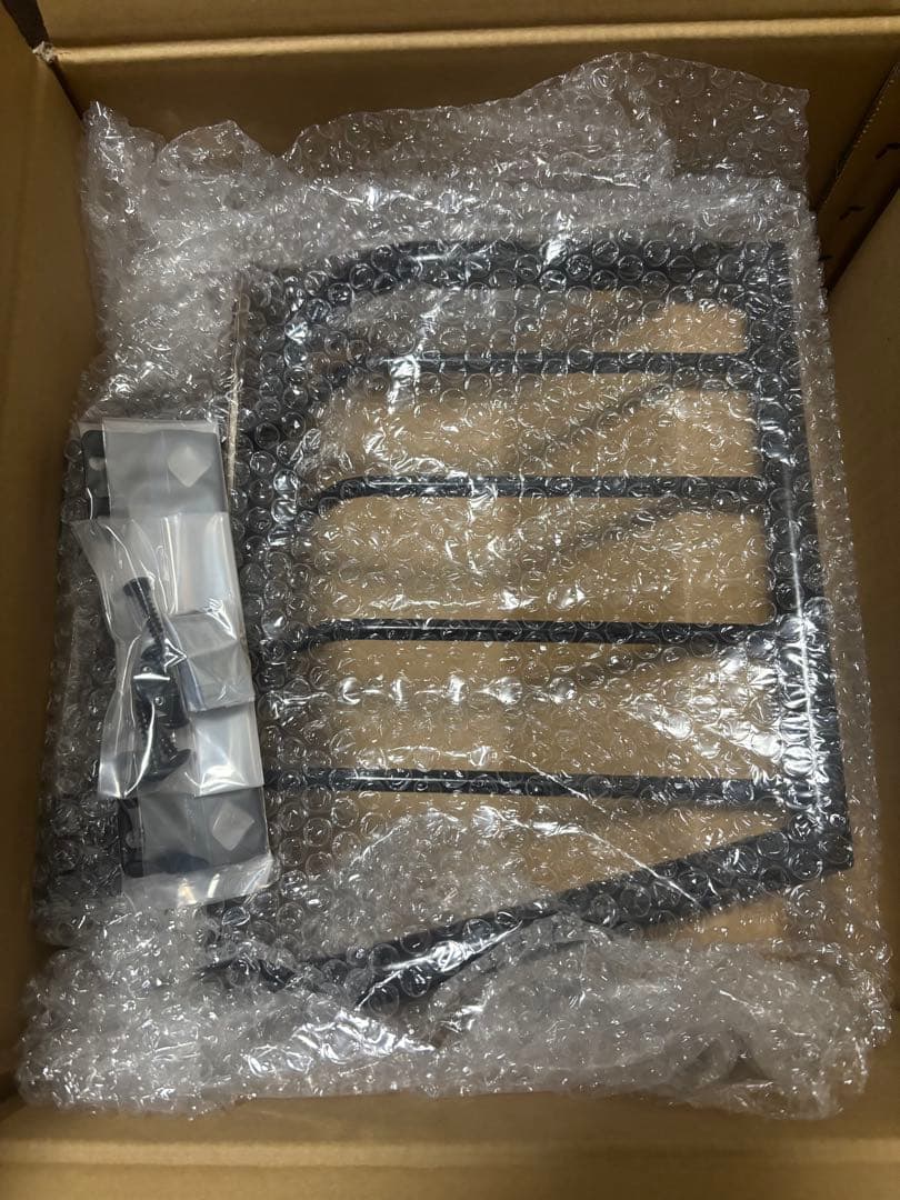 デリカD:5後期車用　テールレンズガード　ロードハウス　KADDIS