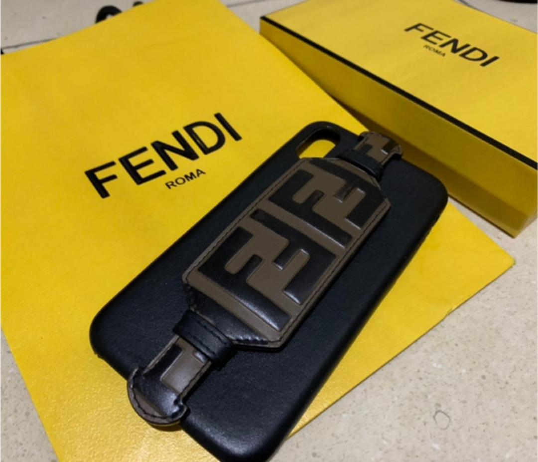 iPhoneアクセサリー FENDI
