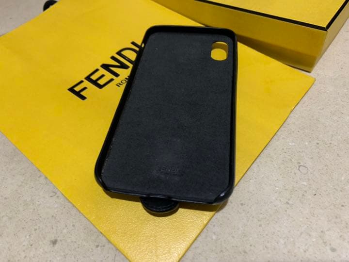 iPhoneアクセサリー FENDI
