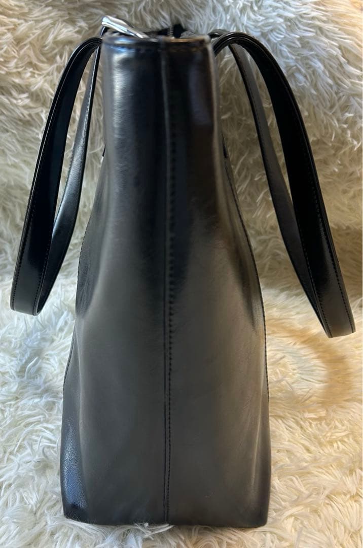 新品未使用　スーティスト レザートートビジネスバッグ A4タカキュー黒