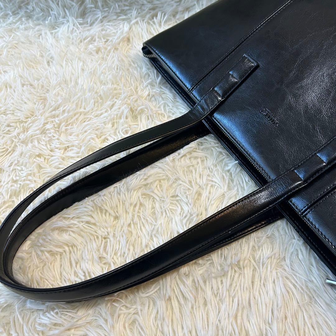 新品未使用　スーティスト レザートートビジネスバッグ A4タカキュー黒