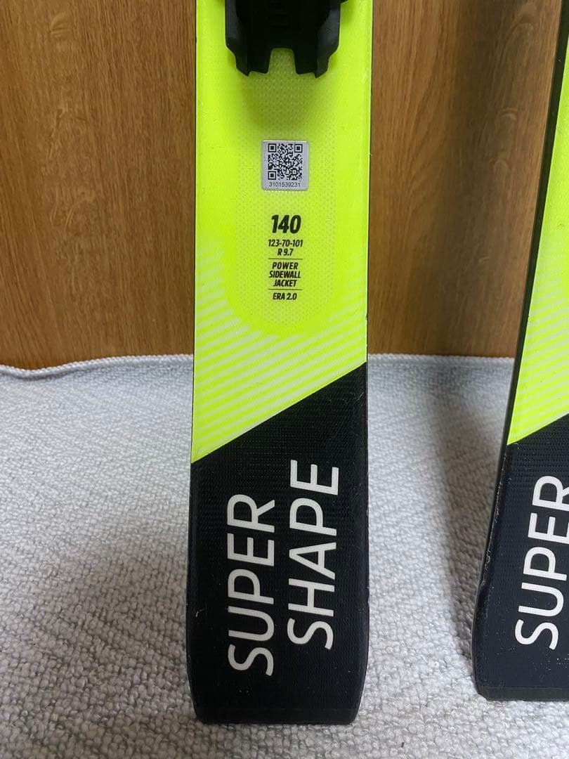 HEAD ジュニアスキー板　ストックセット　140cm ストックは長さ調整式