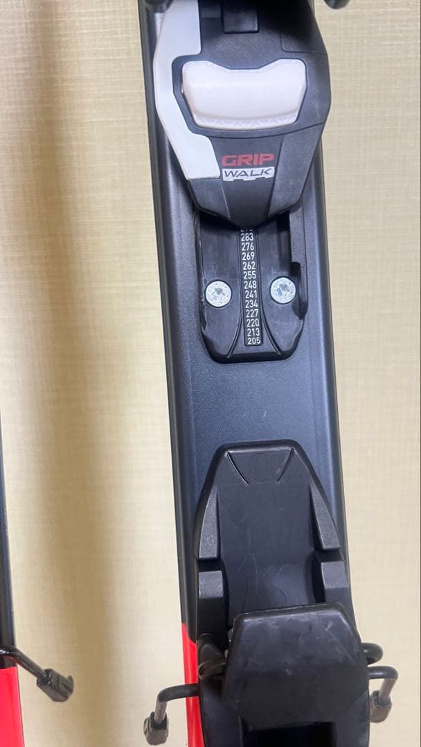 ROSSIGNOL HERO アルペンスキー バインディング付き