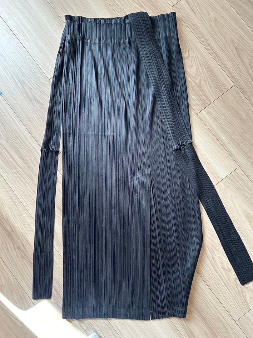 PLEATS PLEASE プリーツプリーズ　スカート黒 サイズ3 サスペンダー