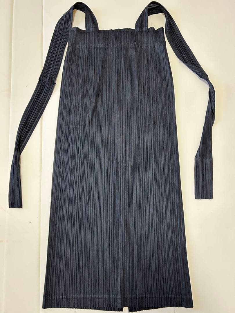 PLEATS PLEASE プリーツプリーズ　スカート黒 サイズ3 サスペンダー