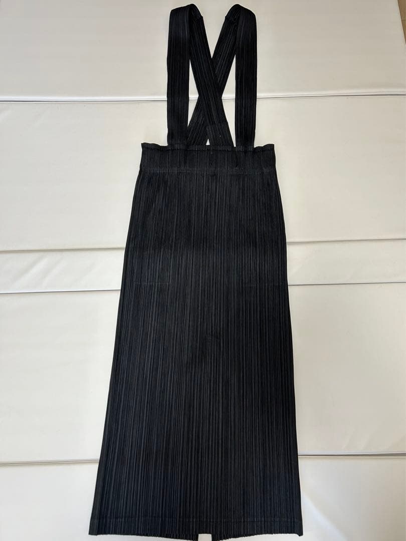 PLEATS PLEASE プリーツプリーズ　スカート黒 サイズ3 サスペンダー