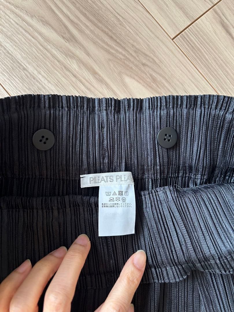PLEATS PLEASE プリーツプリーズ　スカート黒 サイズ3 サスペンダー