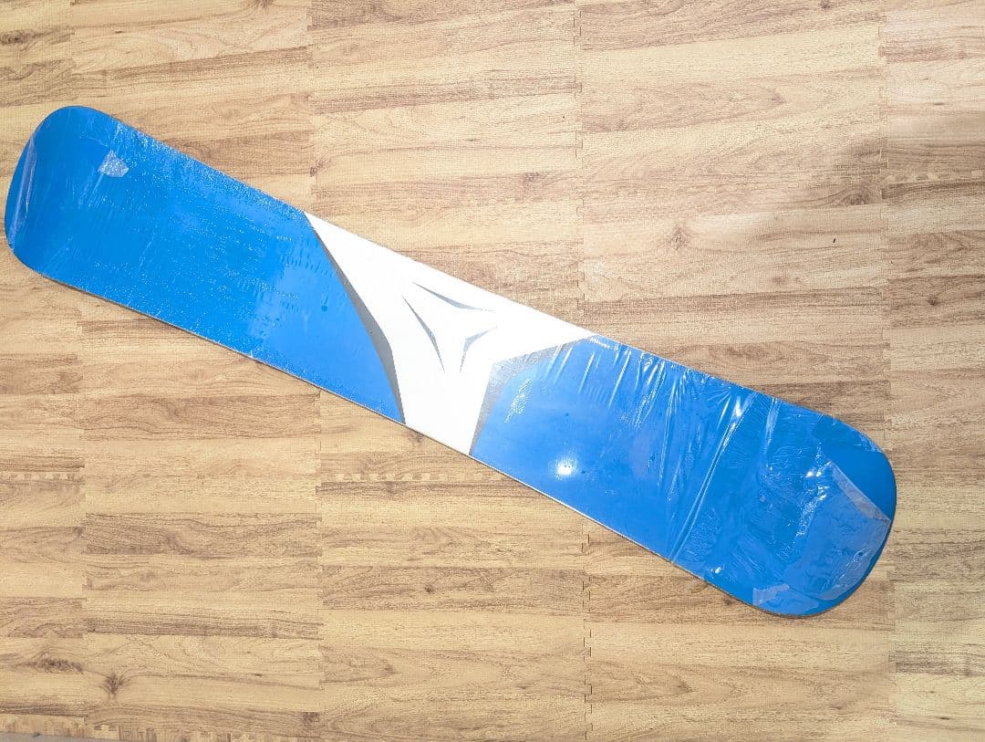 板は新品！　ATOMIC　158cm ビンディング付き