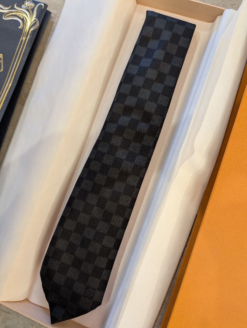 mens　ネクタイ　LOUISVUITTON