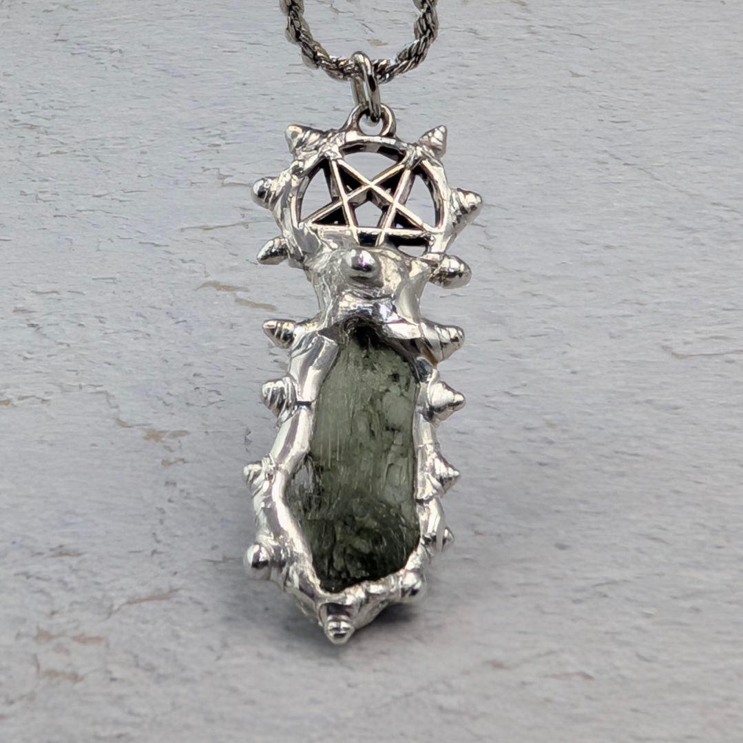 ご予約品《モルダバイト・アウロラ フリズスキャルヴ ―変容の聖座―》〜星の玻璃〜