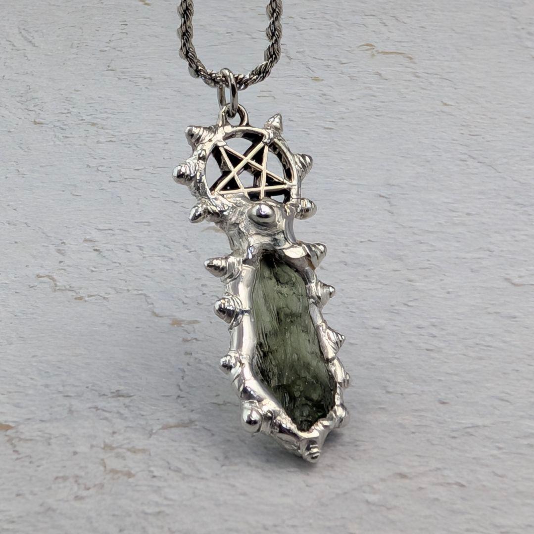 ご予約品《モルダバイト・アウロラ フリズスキャルヴ ―変容の聖座―》〜星の玻璃〜