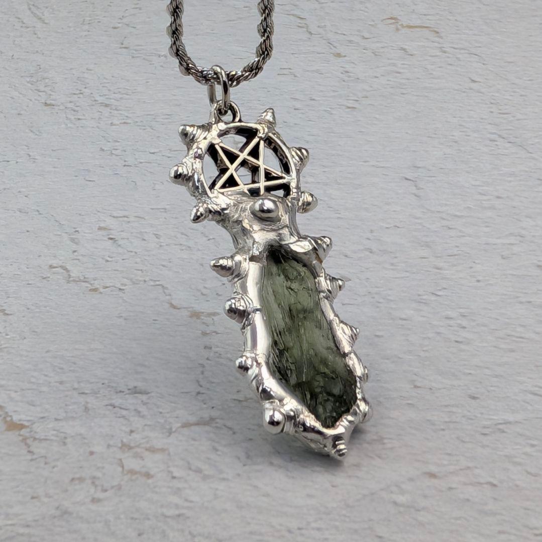 ご予約品《モルダバイト・アウロラ フリズスキャルヴ ―変容の聖座―》〜星の玻璃〜