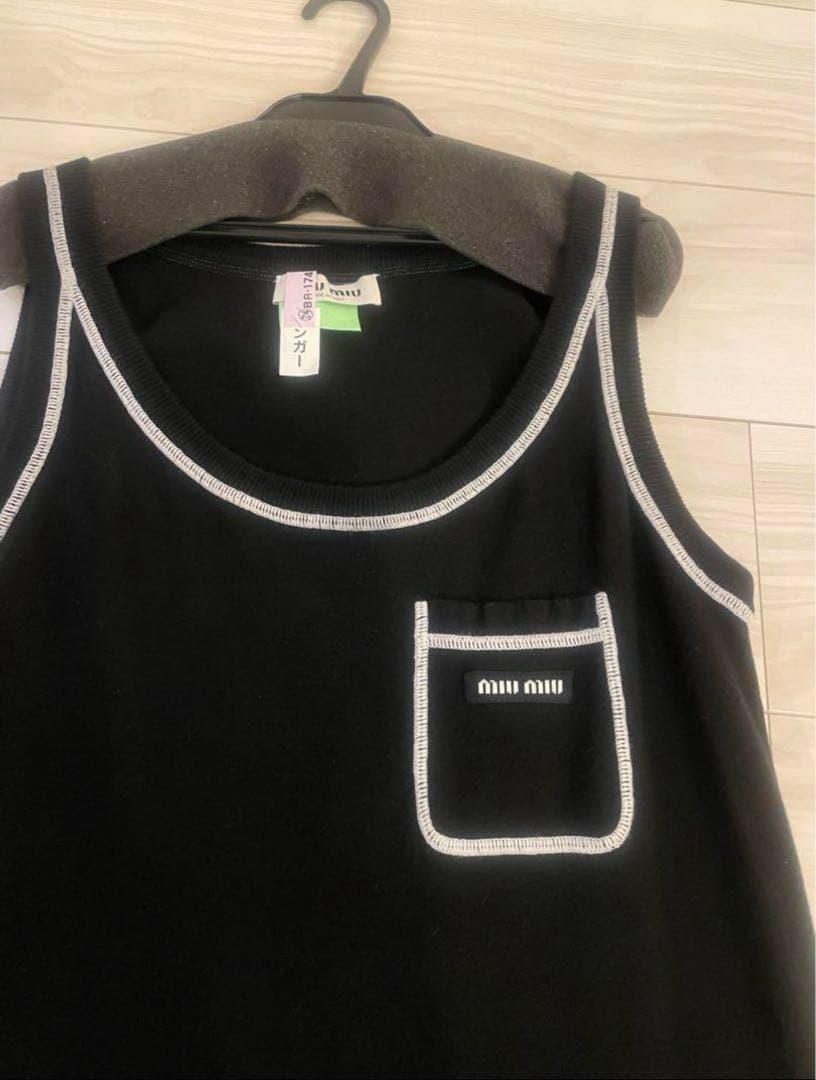 MIU MIU ブラック タンクトップ 38
