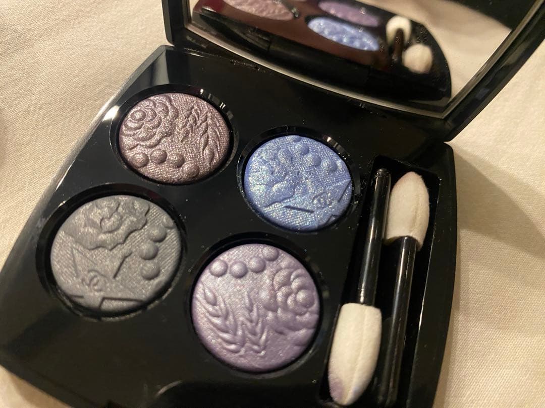 CHANEL レ キャトル オンブル 397 ニュイ アストラル