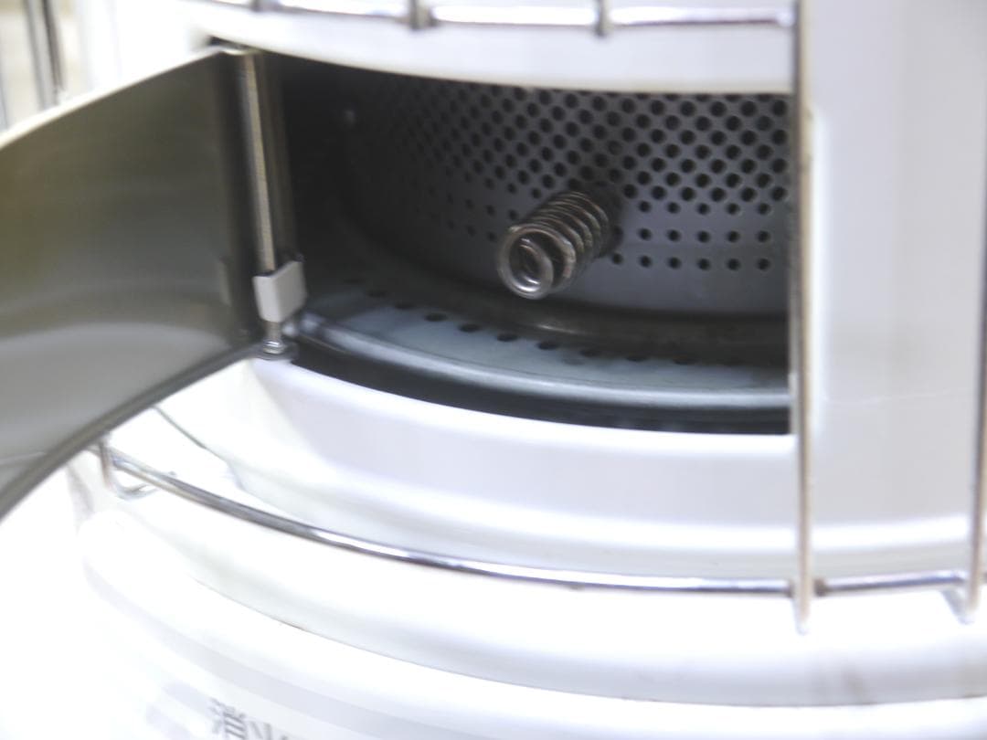 送料無料◆コロナ ２０１４年 石油ストーブ 円筒形 ホワイト 安全ガード付き