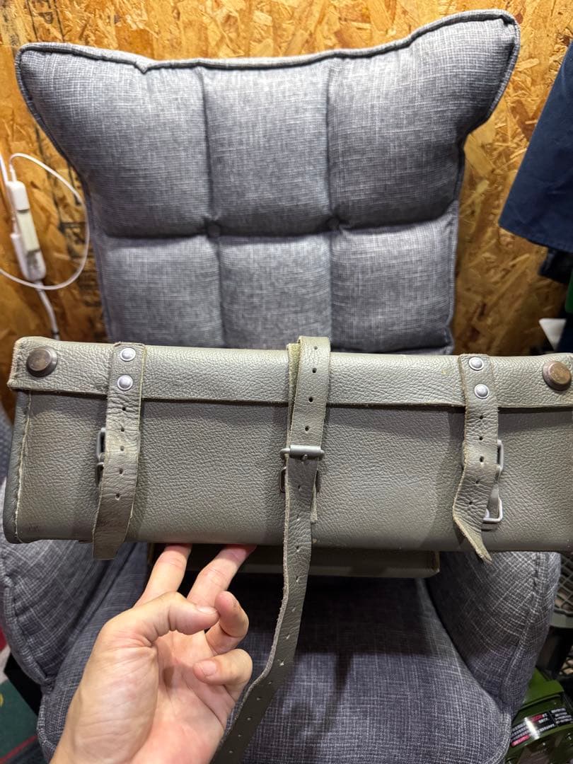 美品　1972年製 スイス軍 メディカル 医療バッグ　当時物 軍放出品　レア