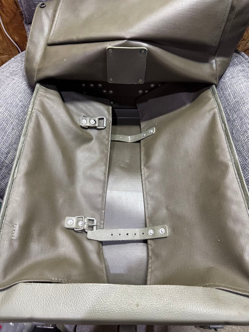 美品　1972年製 スイス軍 メディカル 医療バッグ　当時物 軍放出品　レア