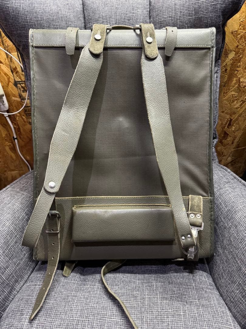 美品　1972年製 スイス軍 メディカル 医療バッグ　当時物 軍放出品　レア