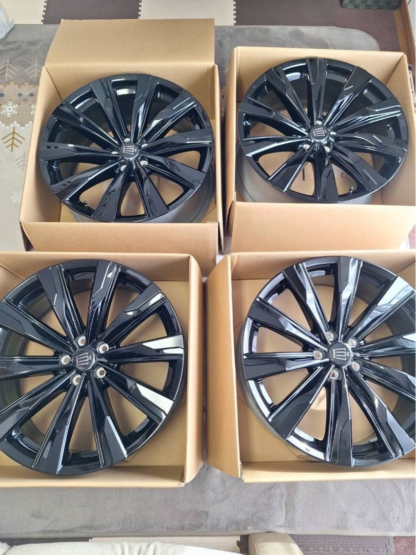 クラウンスポーツ　21インチ純正ホイル4本