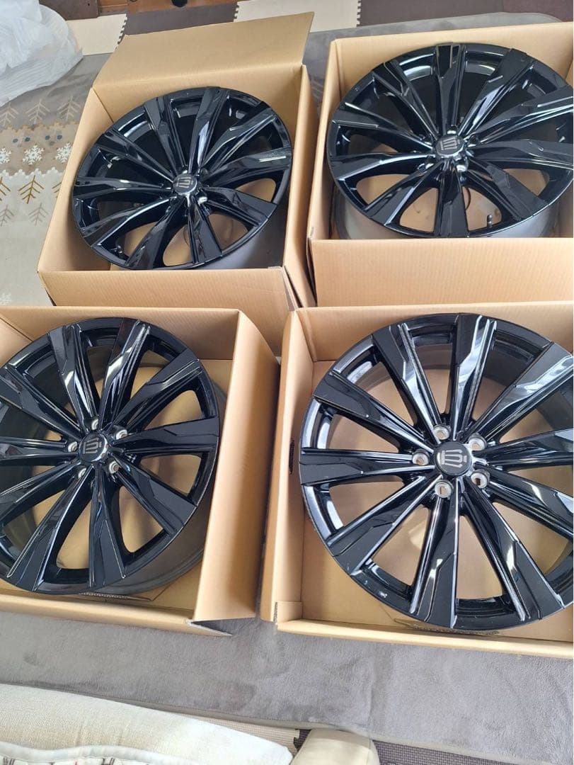 クラウンスポーツ　21インチ純正ホイル4本