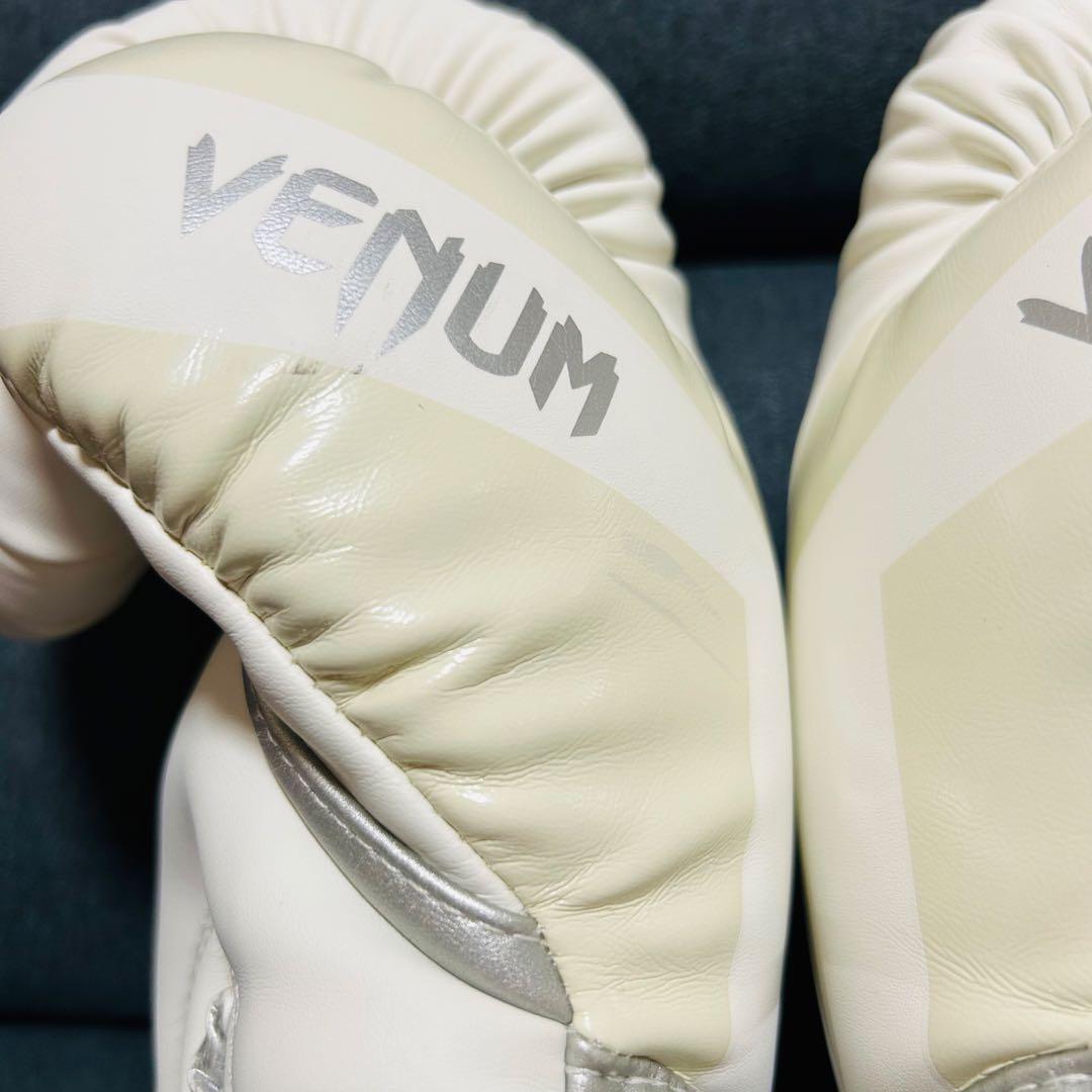 VENUM ボクシンググローブ 12oz ホワイト