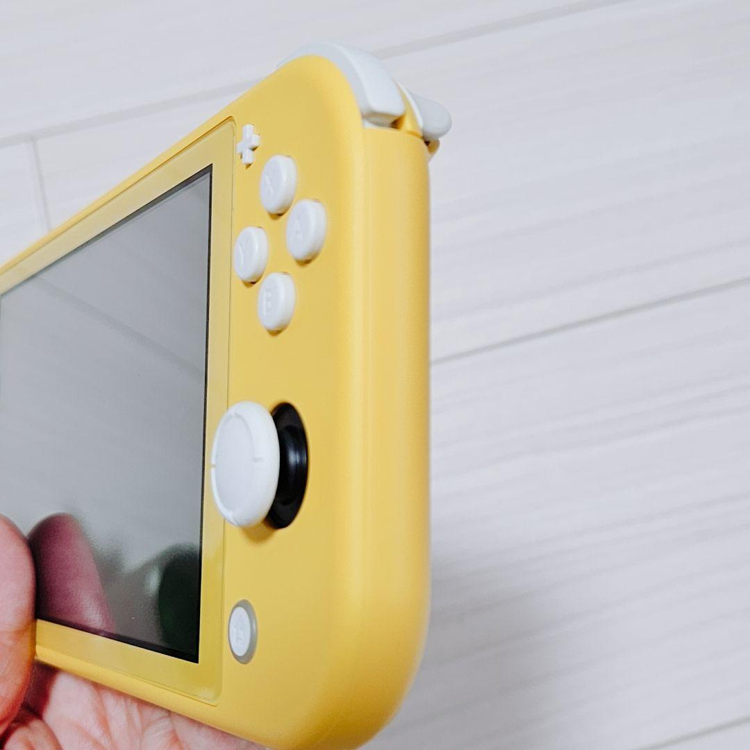 Nintendo　Switch　Light　イエロー