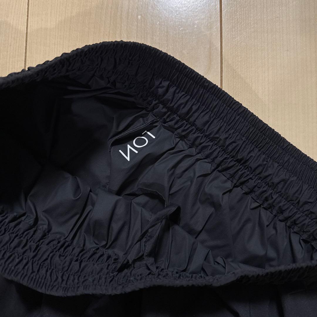 新品 LON EASE TRACK PANTS