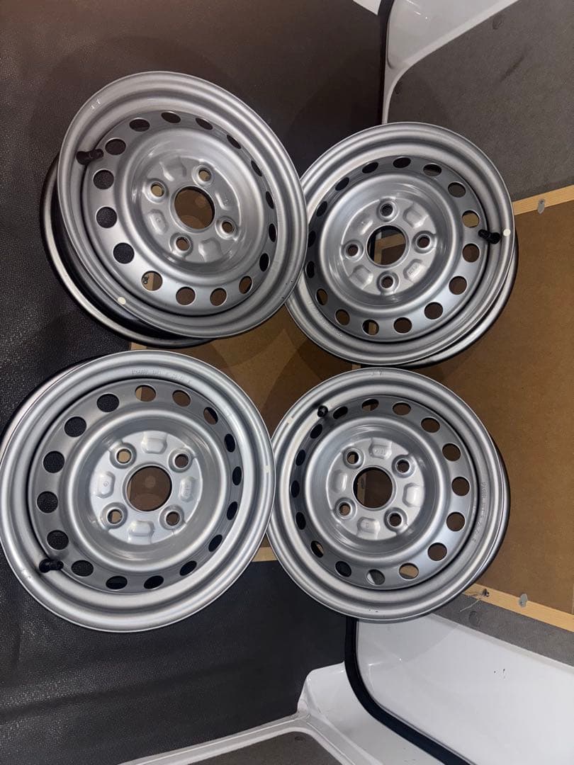 ⭐️⭐️新車外し⭐️ ⭐️ハイゼットトラック 12インチ ホイール シルバー ダイハツ