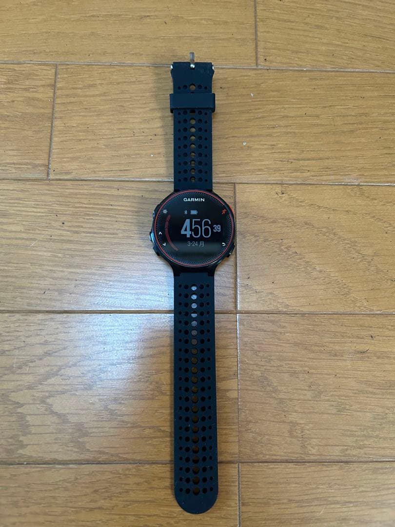 GARMIN ForeAthlete 235J ブラック/レッド　画面キズ無し‼️