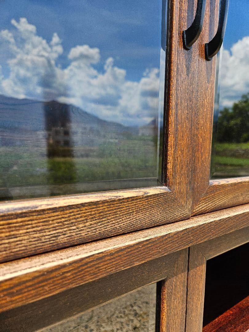 欅のガラスケース 飾り棚 キャビネット 無垢材 木製 ヴィンテージ レトロ