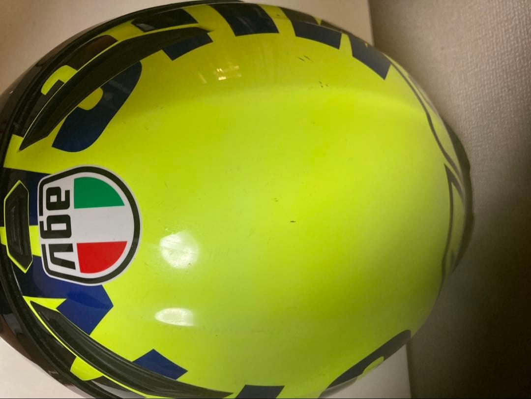 本日限定価格　AGV フルフェイスヘルメット ロッシ