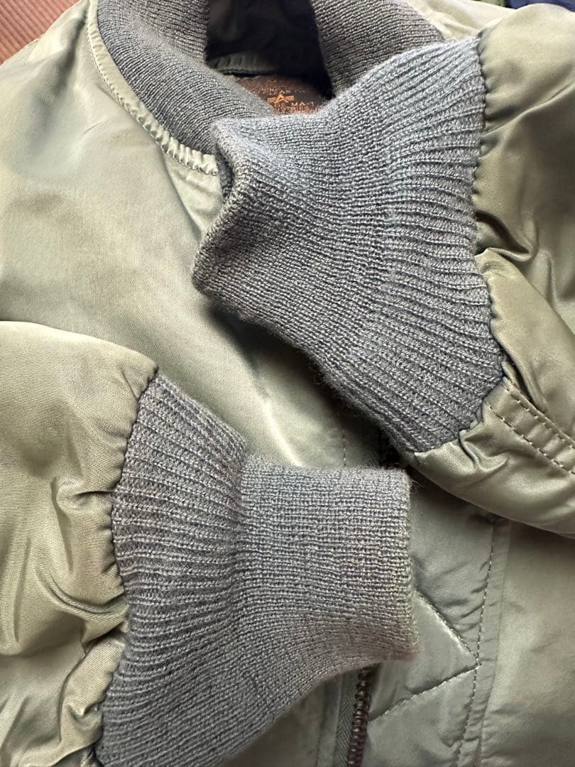 ALPHA社製U.S. AIR FORCE MA-1フライトジャケット